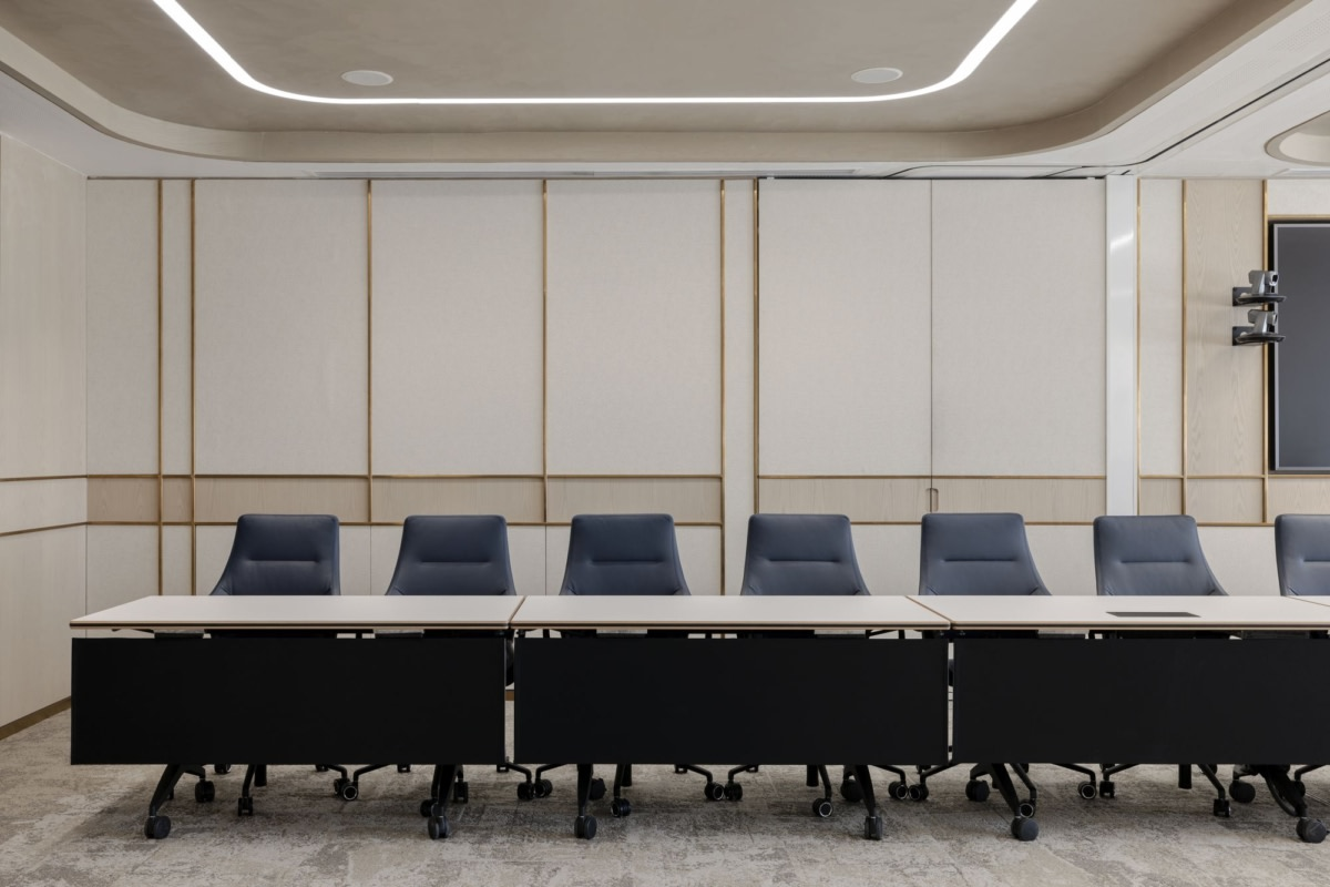 Executive boardroom fit-out reference