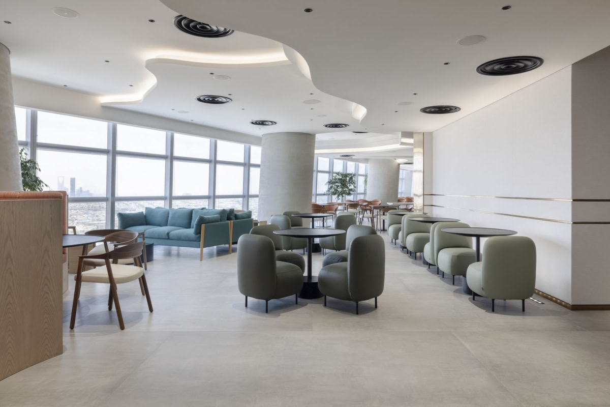 Premium office lounge fit-out reference